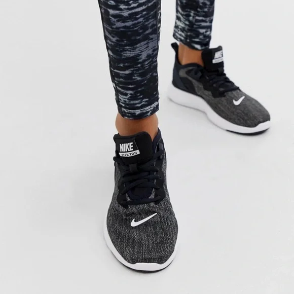 Nike Women's Flex Trainer 9 Sneaker Sz 6.5 In Black/White - Picture 2 of 11